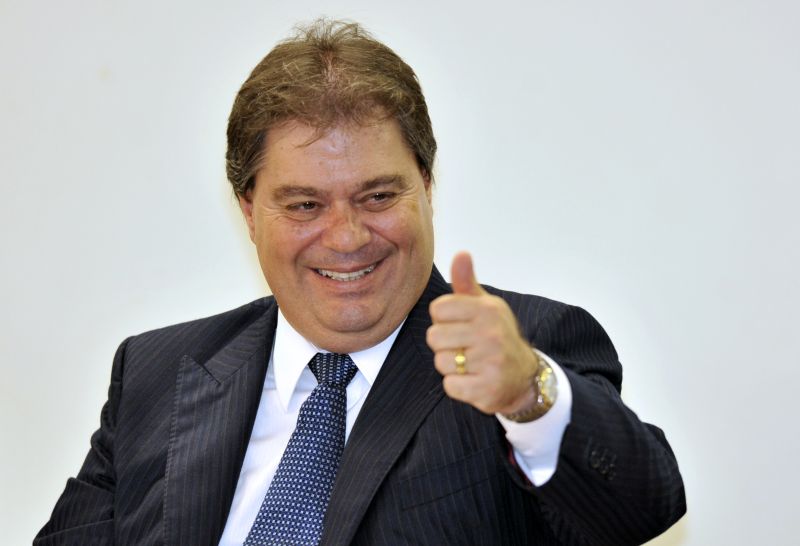 Com emendas em esporte e turismo, os parlamentares conseguem atender mais municípios com pequenas obras de infraestrutura.
Gim Argello, relator do orçamento | José Cruz/ABr