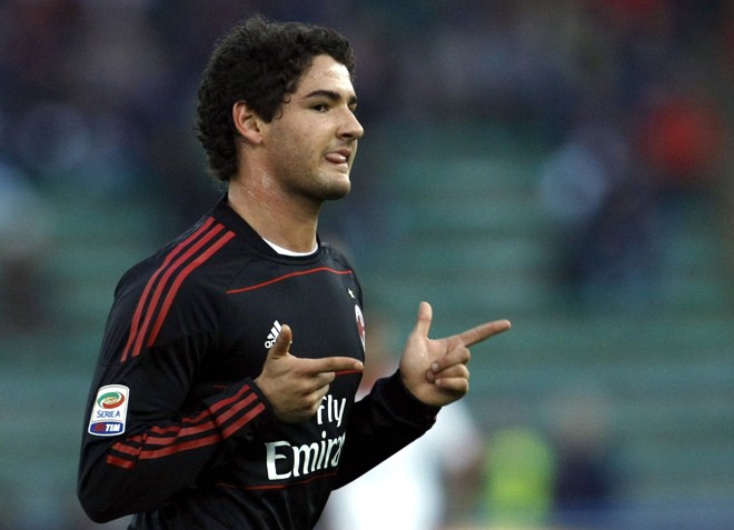 Pato comemora gol decisivo na vitória do Milan | Alessandro Garofalo / Reuters