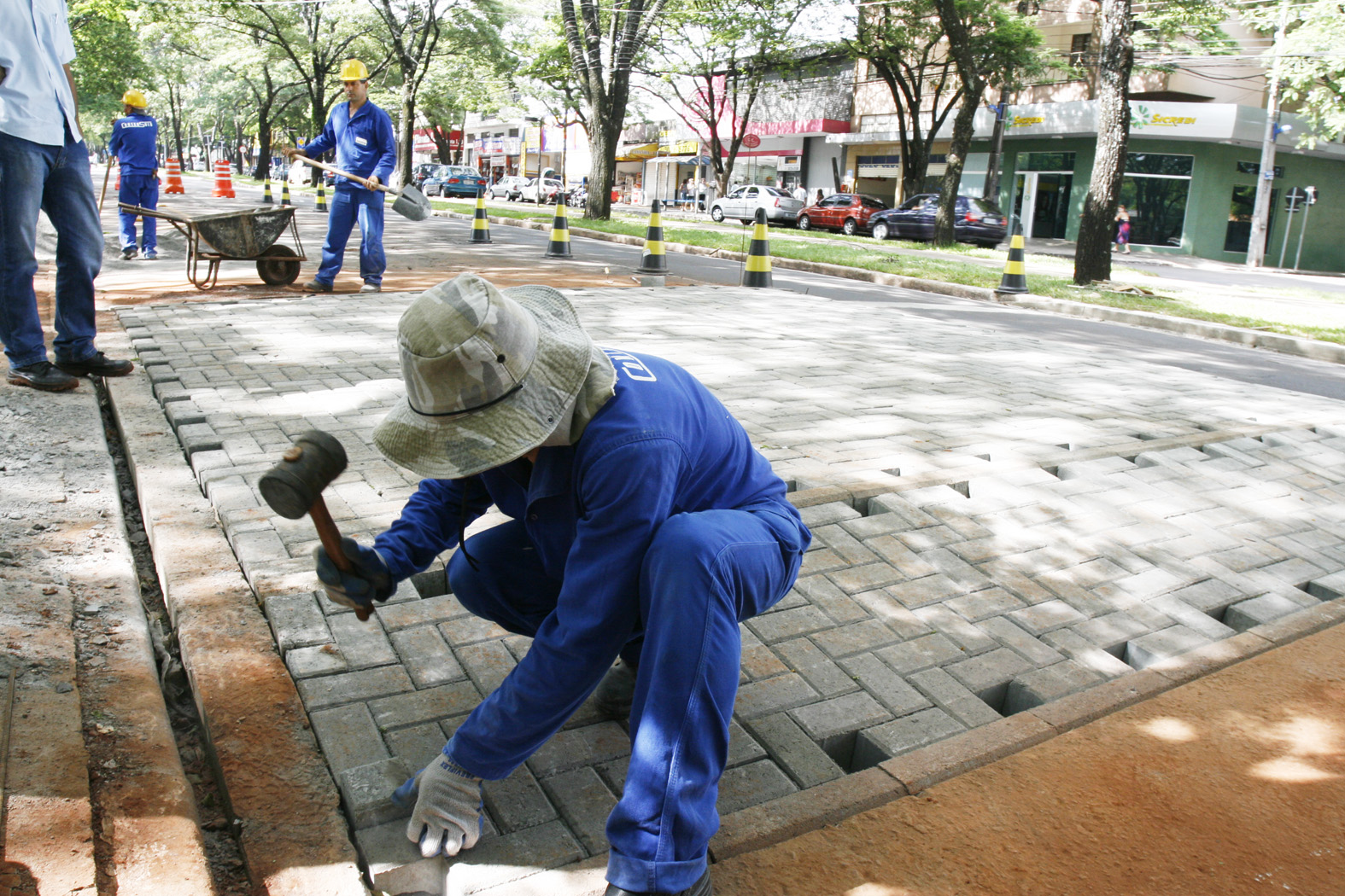 Faixa será instalada em frente a delegacia de Maringá. O mecanismo também será adotado em outros pontos da cidade |