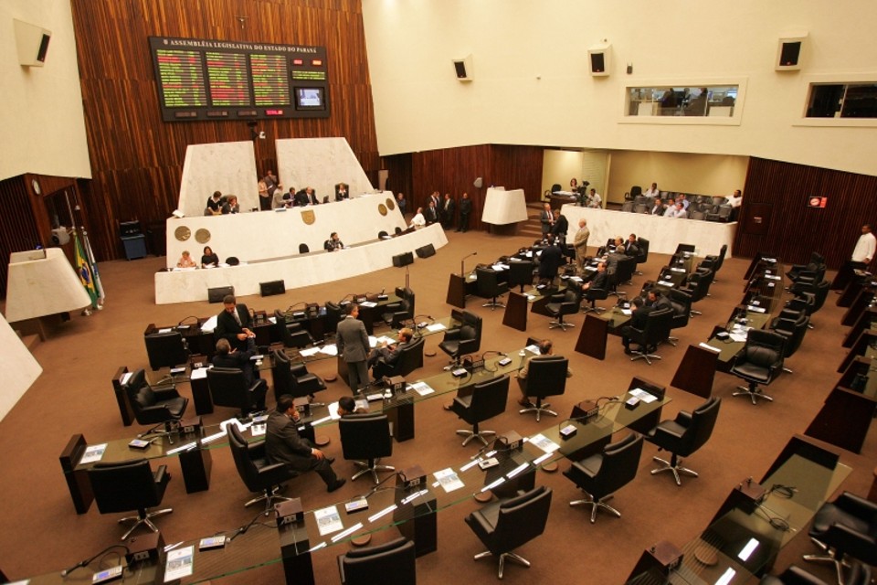 Reportagens mostraram  que cerca de R$ 100 milhões foram desviados dos cofres da Assembleia Legislativa | Hedeson Alves/ Gazeta do Povo