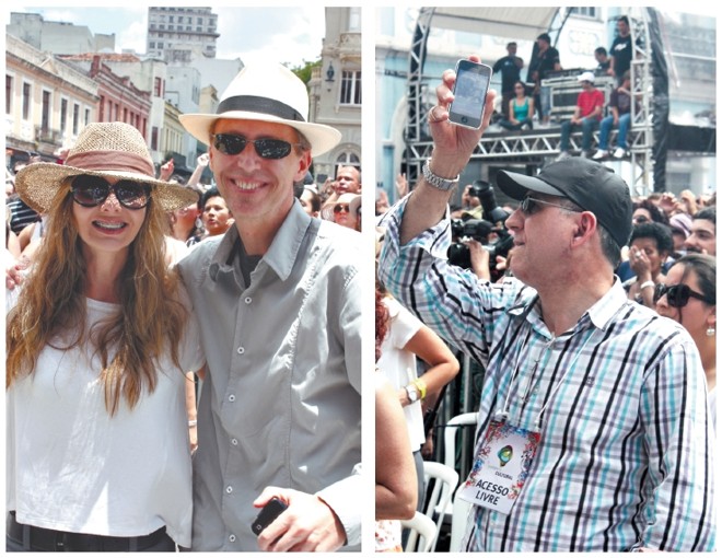 O cineasta paranaense Marcos Jorge, diretor do premiadíssimo Estômago, e a mulher, a produtora Claudia da Natividade, eram dos mais animados no show da sambista Mart inália na Virada Cultural de domingo, em frente do Paço Municipal. O presidente da Fundação Cultural de Curitiba e anfitrião do evento, Paulino Viapiana, colocou o interlocutor com quem falava ao celular para ouvir o show do tremendão Erasmo Carlos | 