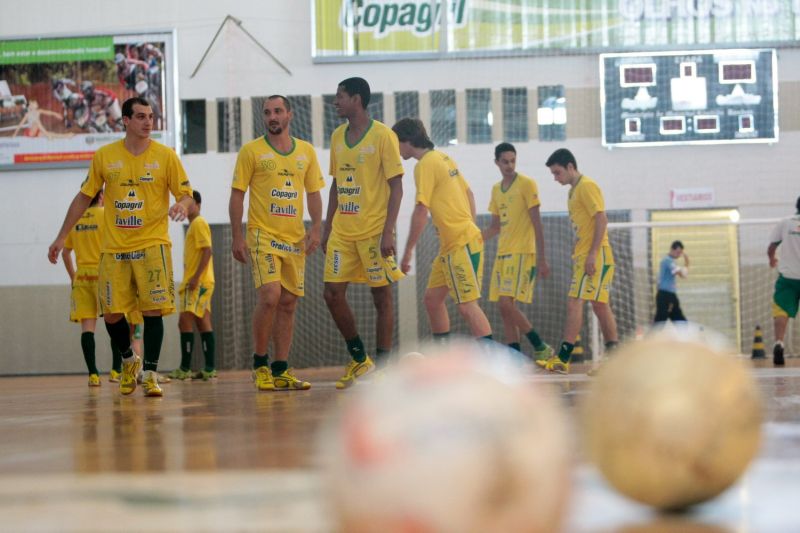 Último treino do Marechal em casa antes da viagem para Jaraguá do Sul. Título da Liga Futsal seria o ápice para os jogadores que já são heróis no Oeste paranaense | Cesar Machado/Valepress