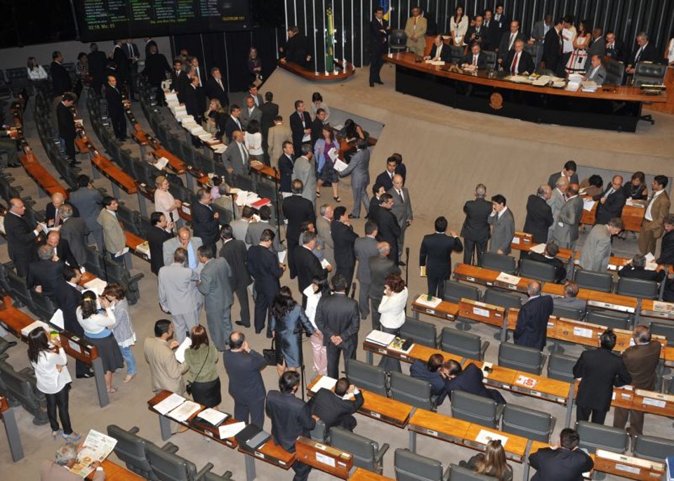 CSS aguarda votação há 2 anos Casa cheia: é a hora de votar aumento para os deputados e senadores. | Valter Campanato/ABr