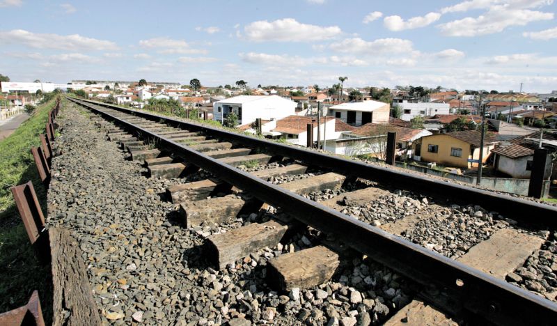 Paisagem Ferroviária da Vila Oficinas em Curitiba: desafio é integrar o caminho do trem à cidade | Ivonaldo Alexandre/Gazeta do Povo