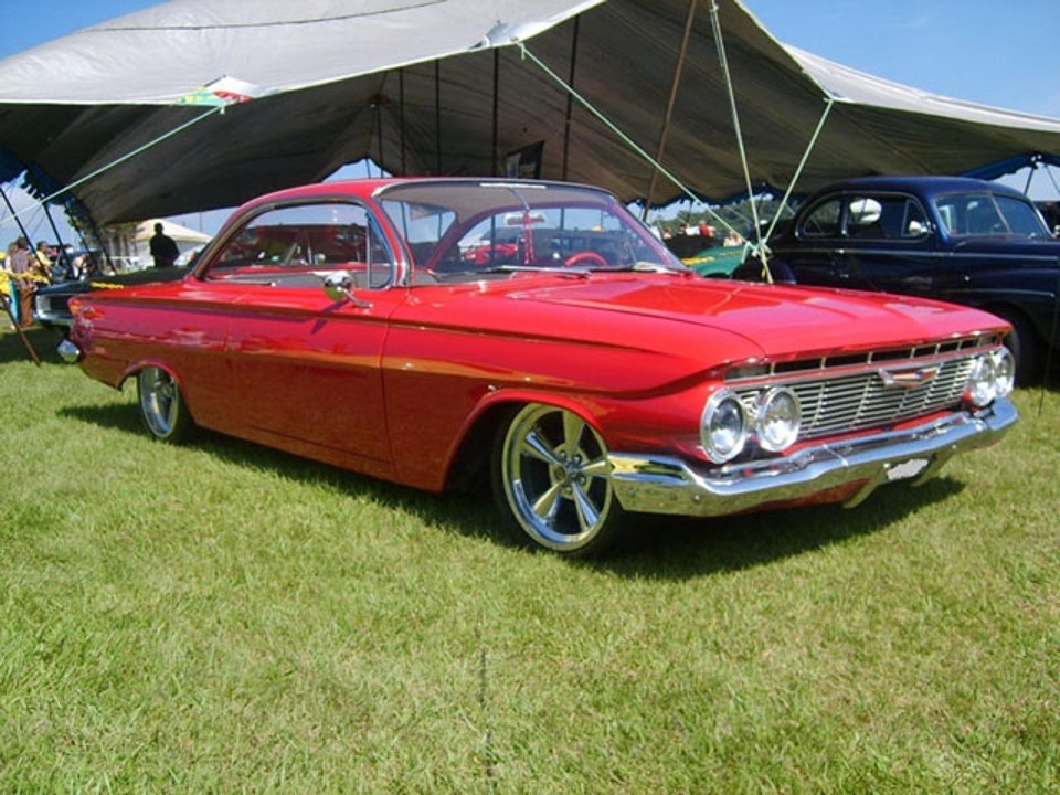 Bel Air Sport Coupe 1961 recebeu rodas 18 no estilo palito, usado na época | Foto: Divulgação