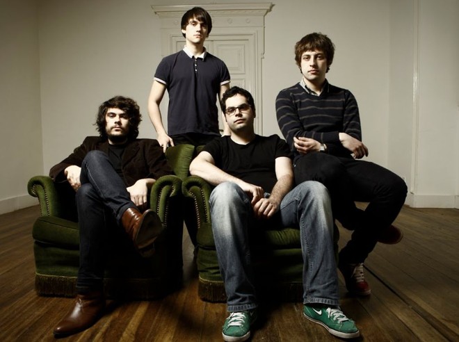 Os Pontos Negros: ecos de The Killers, Strokes e Franz Ferdinand, com toques religiosos |