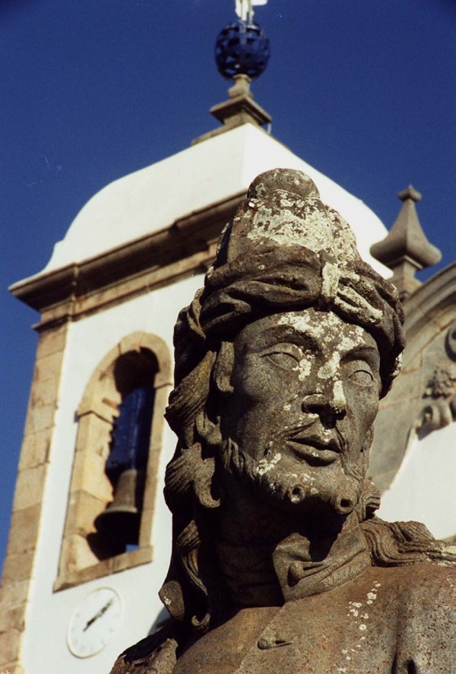 Obra de Aleijadinho: um dos doze profetas | 