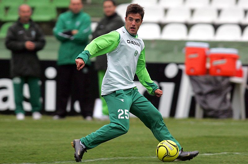 Anderson Gomes em treino no Coritiba: atacante foi peça do título da Série B de 2007 | Valterci Santos / Agência de Notícias Gazeta do Povo