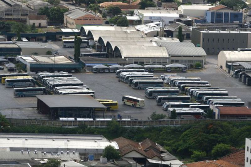Garagem da Viação Garcia em Londrina: grupo tem cerca de 500 veículos e emprega 2,7 mil pessoas. Novo proprietário garante que marca será mantida e descarta grandes mudanças no pessoal | Roberto Custódio/Jornal de Londrina