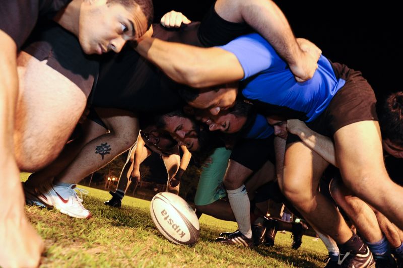 Treino do Hawks Maringá Rugby, segundo time do estado a possuir um campo oficial para atuar: equipe é composta por jogadores amadores | Fabio Dias/Gazeta do Povo