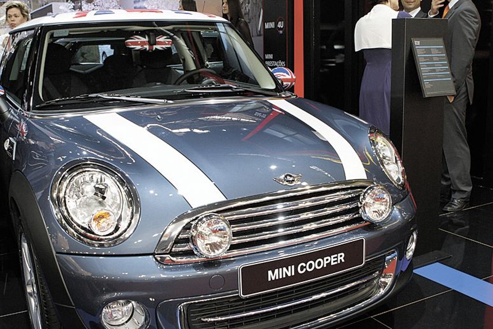 Carros terão preços promocionais no Salão de Curitiba Mini estará mostrando seus últimos lançamentos no evento | Divulgação