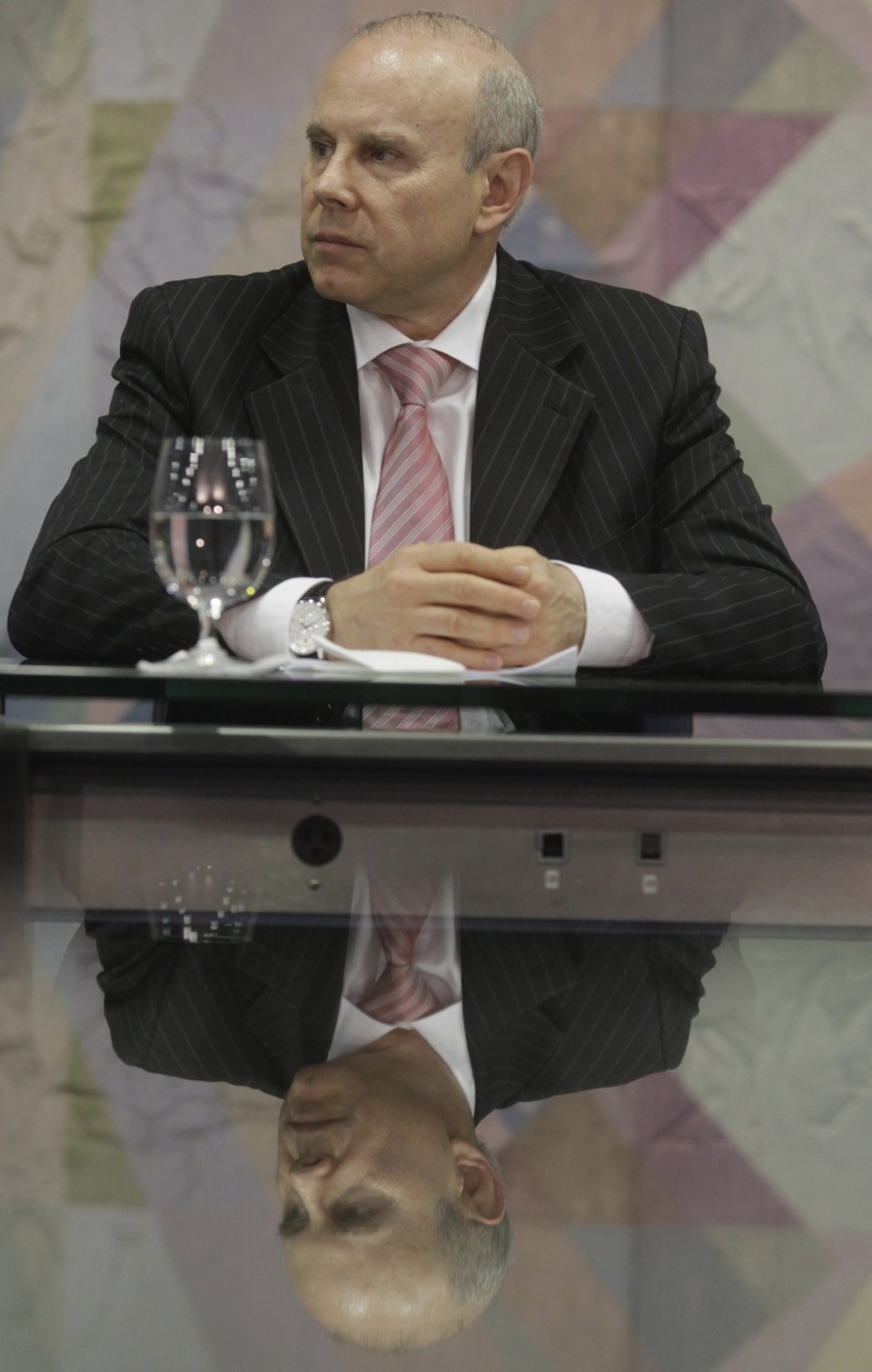 Ministro da Fazenda, Guido Mantega, deve anunciar mudanças nas regras da poupança nesta quinta-feira (3). | Sérgio Morais/Reuters
