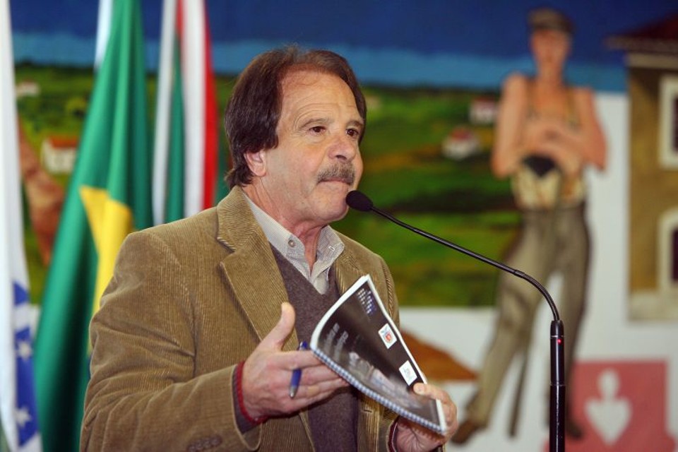 Algaci Túlio, assessor especial sobre a assuntos da Copa, reafirma que benefícios do Potencial Construtivo vale também para Coritiba e Paraná | Hedeson Alves / Agência de Notícias Gazeta do Povo