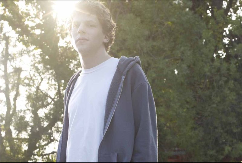 Cidadão Facebook -Sujeito estranho desinteressado por vínculos emocionais é o personagem central de A Rede Social, filme de David Fincher que conta a história do fenômeno capaz de definir a chamada geração Y, dos jovens que vivem a primeira década do século 21 | Divulgação