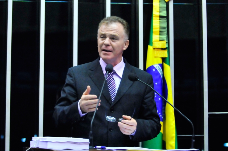 O senador Renato Casagrande: texto reduz recursos que atrasam os processos | Geraldo Magela/Agência Senado