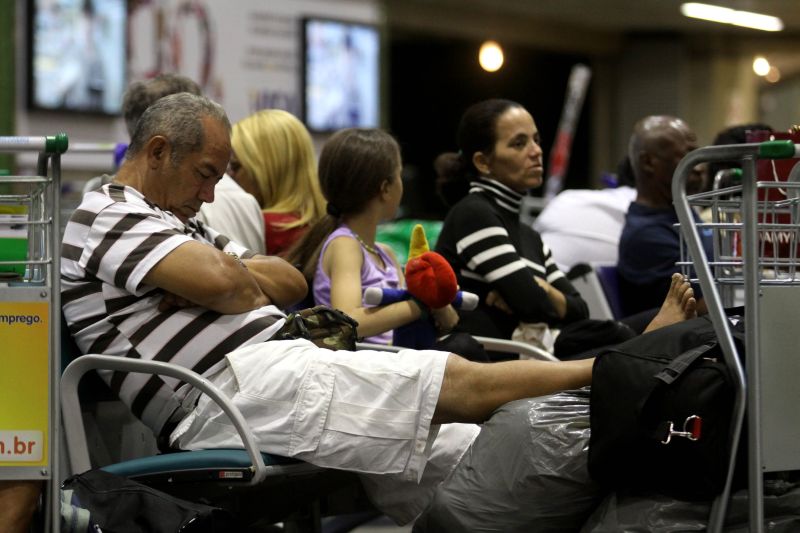 No aeroporto de Guarulhos (SP),  32% dos voos atrasaram mais de meia hora ontem: prenúncio da crise | Zanone Fraissat/Folhapress