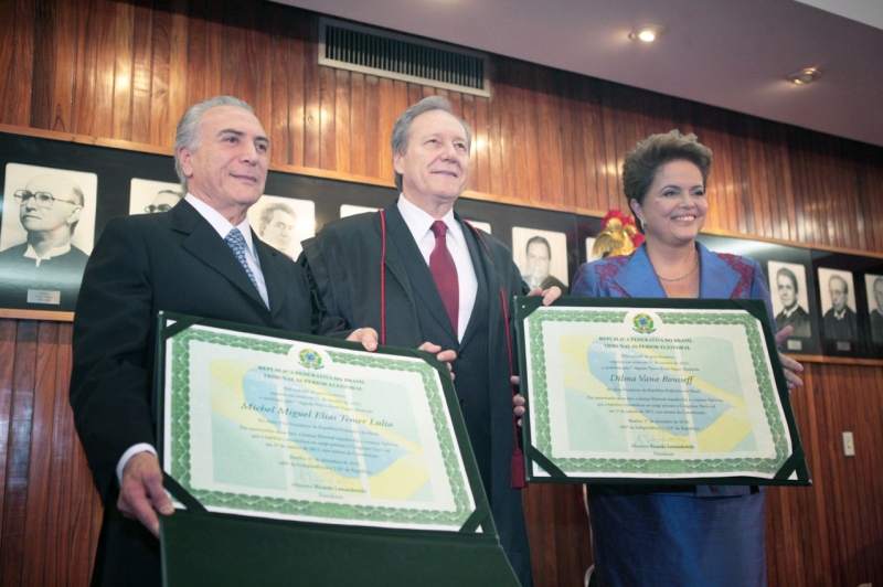 Diplomação: Dilma e Michel Temer receberam documento oficial da eleição das mãos do presidente do TSE, Ricardo Lewandowski | Carlos Humberto/TSE