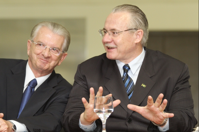 Orlando Pessuti declarou estar tranquilo e feliz em transmitir o cargo ao amigo Nelson Justus, antes de viajar ao México | Foto: Giulliano Gomes/Gazeta do Povo