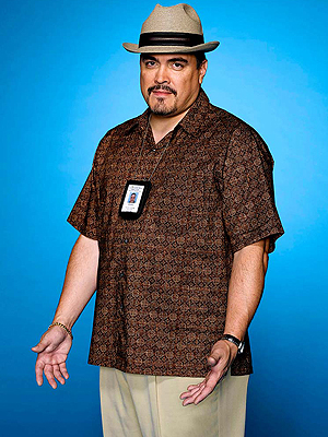 David Zayas vive o detetive Angel Batista na série | Divulgação