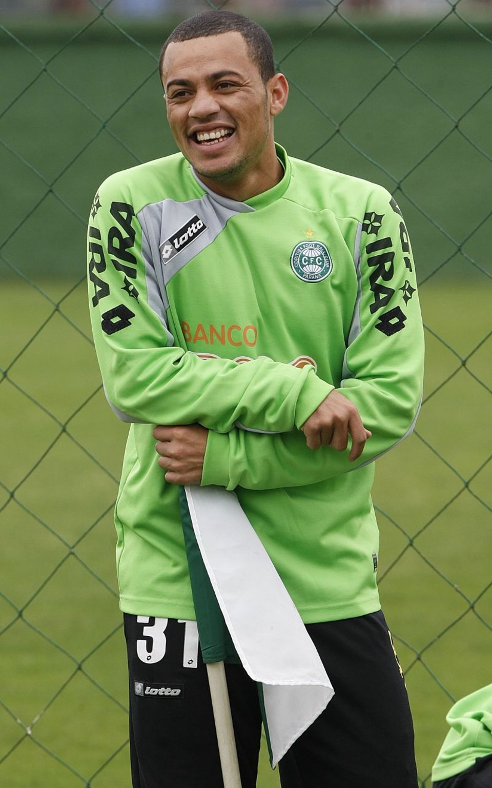 Uma reunião na sexta define o caminho que Léo Gago tomará em 2011 | Jonathan Campos/ Gazeta do Povo