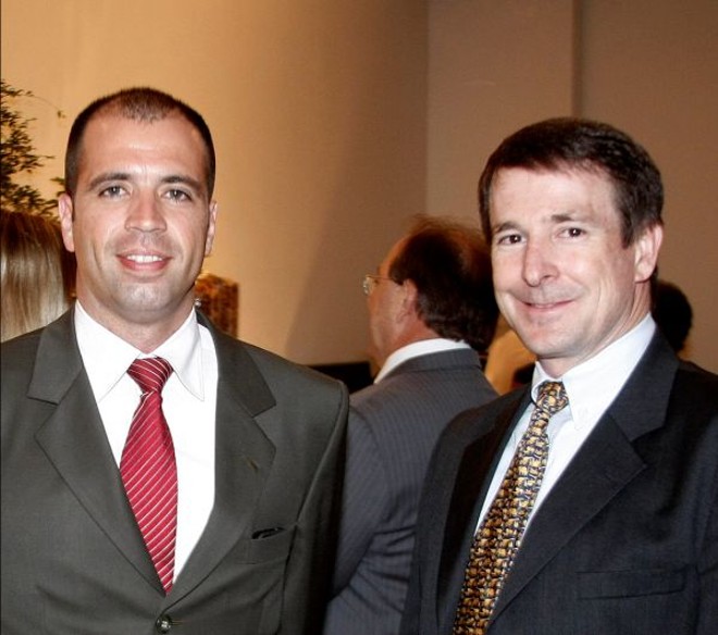 O vice-presidente do GRPCom, Mariano Lemanski (à esq.), com Jaques Depocas, presidente do HSBC Global Technology Center Brasil, na festa de premiação do Great Place To Work Paraná, realizada nesta terça-feira, no Green Hall |