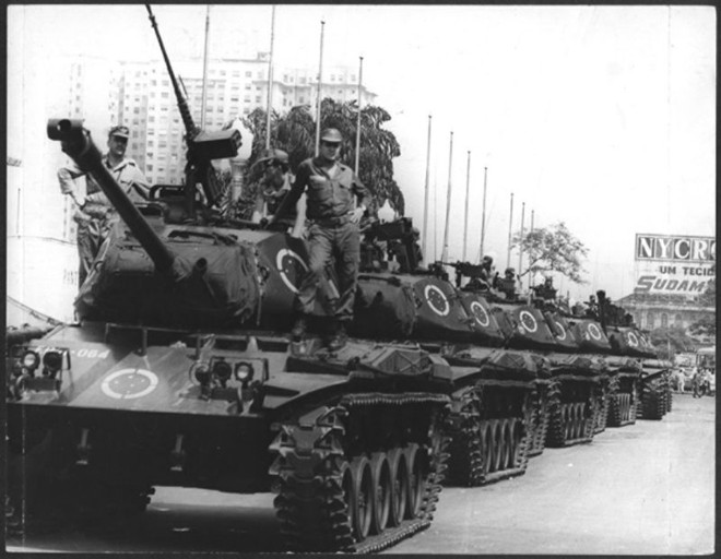 Reação dos militares contra as ações dos revolucionários | 