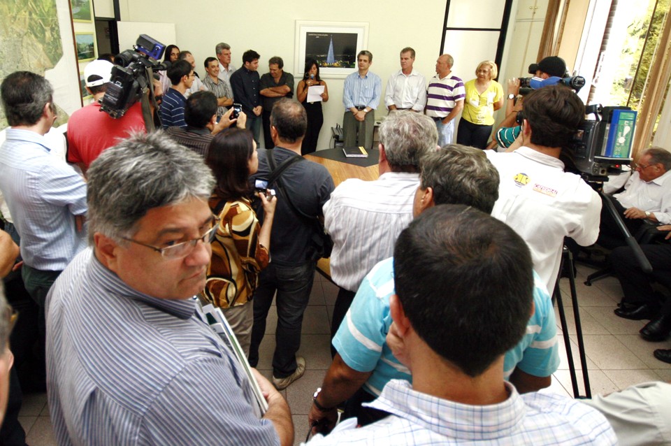Silvio Barros anuncia primeiros nomes da mudança do secretariado Durante a transmissão de cargo o prefeito Silvio Barros anunciou algumas mudanças na equipe com a volta de Ulisses Maia e o remanejamento de Diniz Afonso | Divulgação - PMM
