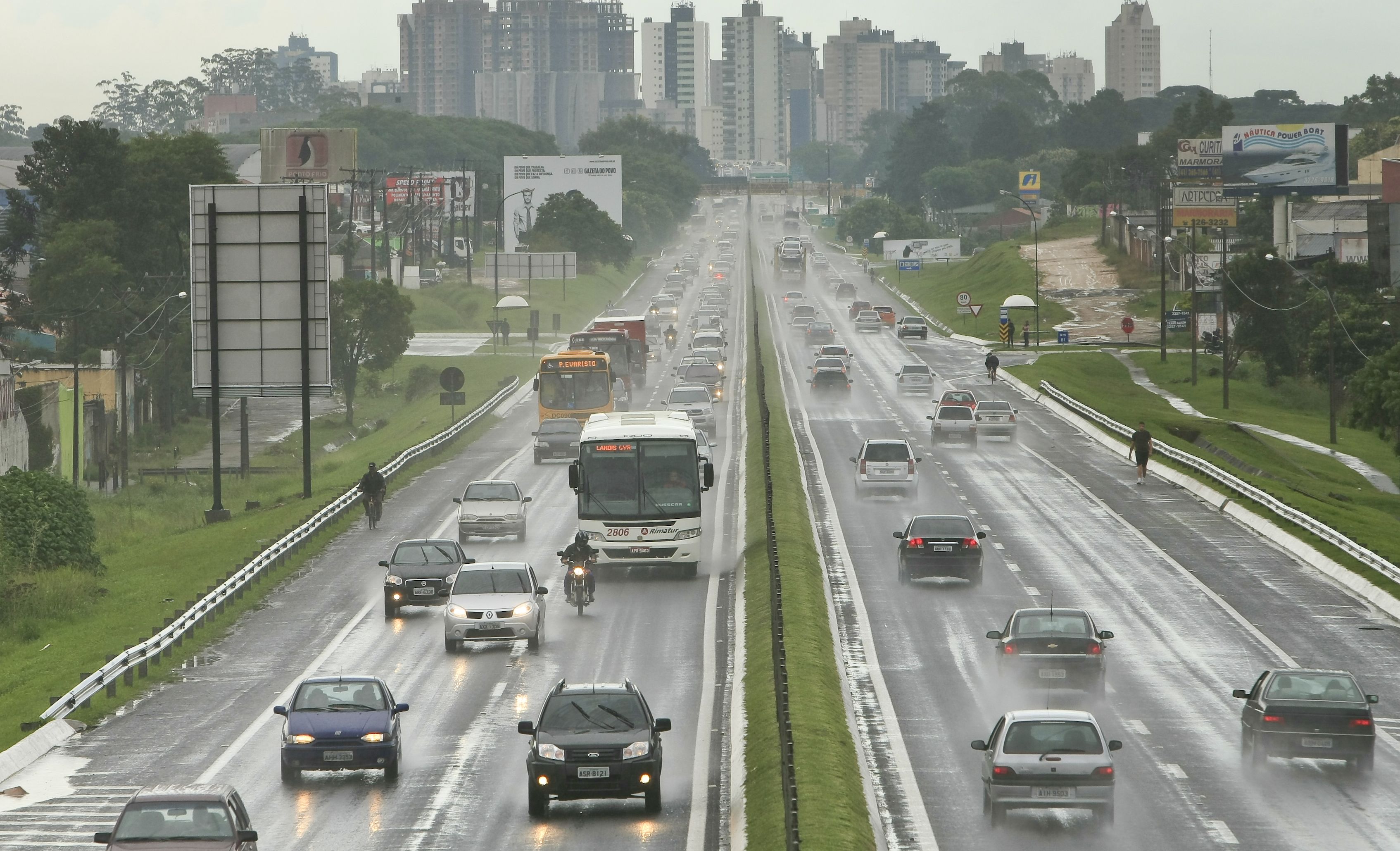 O fluxo deve chegar ao triplo do registrado em dias normais | Antonio Costa / Agencia de Noticias Gazeta do Povo
