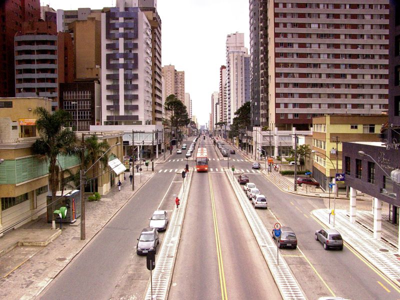Av. Sete de Setembro: umas das vias estruturais do plano urbanístico de Curitiba | Reprodução