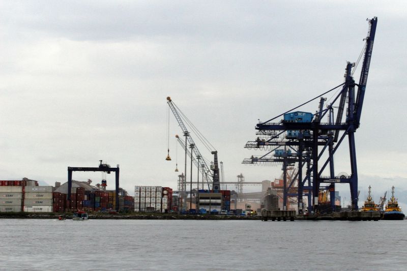 Movimentação no Porto de Paranaguá: vendas atingiram recorde em novembro | Henry Milleo/ Gazeta do Povo