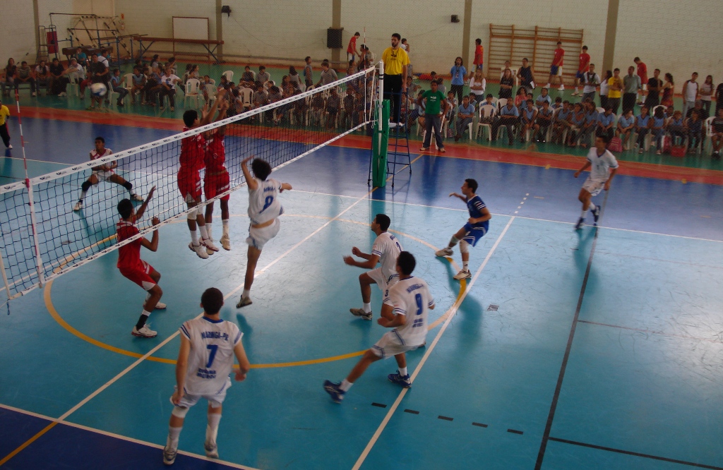 No jogo desta quinta-feira, Maringá não começou bem, mas venceu de virada, por 2 sets a 1 | Divulgação AE Notícias