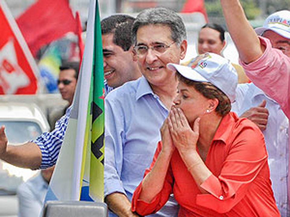Dilma durante a campanha ao lado de Fernando Pimentel, em Minas | Agência Brasil
