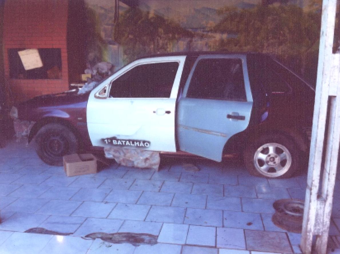 Carro estava sendo preparado por bandidos para atuar nos assaltos | Divulgação / Polícia Civil