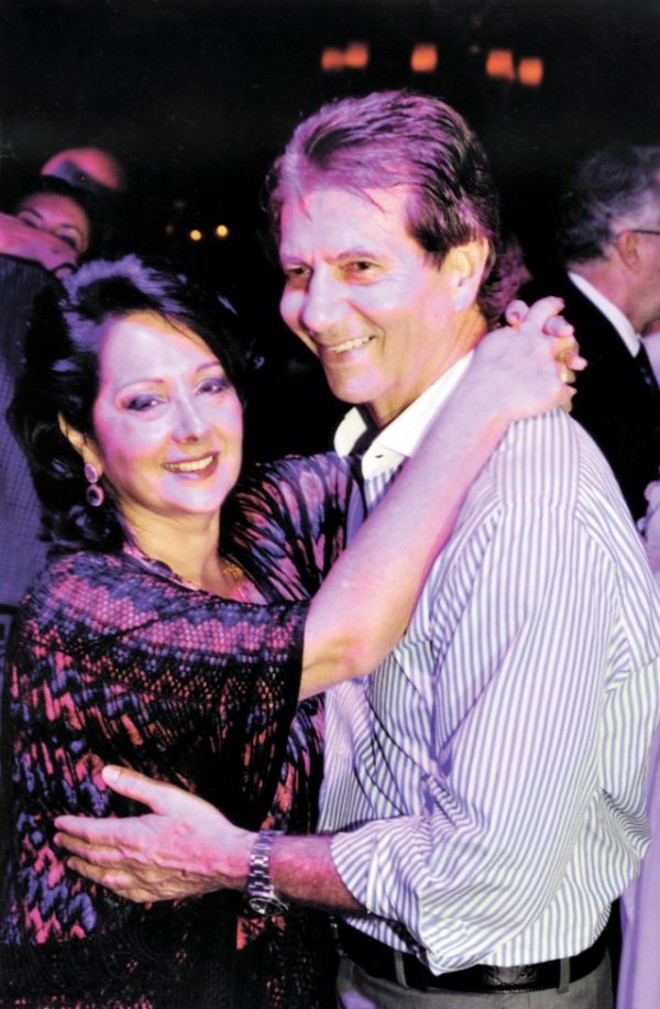 Felizes, Glorinha e Omar Camargo Filho refletiam a grandiosidade da comemoração | 