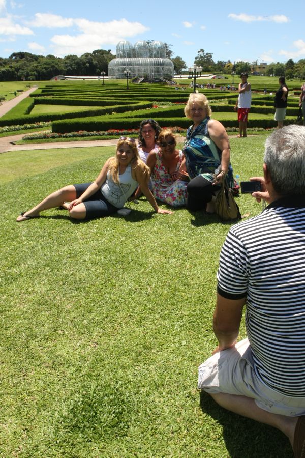 Família Nogueira veio de São Paulo para visitar a prima e conhecer a cidade | Aniele Nascimento/Gazeta do Povo