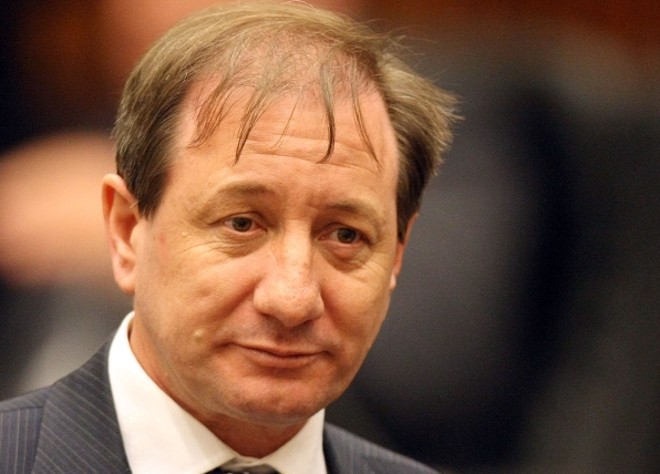 Zucchi: duas faltas, nenhuma justificativa. | 