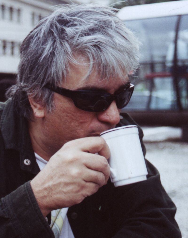 O diretor teatral e dramaturgo Mário Bortolotto exibe o média Getsêmani | Divulgação