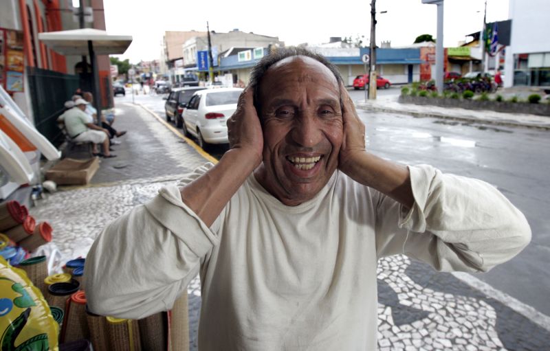 Khodr Sleiman Chiah reclama do barulho de pessoas embriagadas | Hedeson Alves/Gazeta do Povo