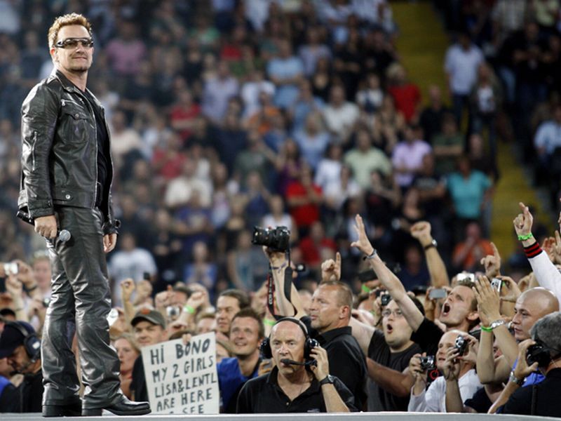 Bono, vocalista do U2. Os ingressos para ver a banda irlandesa começam a ser vendidos para clientes de cartões Citibank a partir da meia-noite deste sábado | Reuters