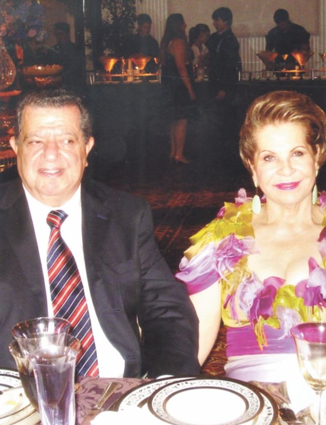 Nadim e Flor Andraus, retribuindo convites e atenções, brindaram os amigos com a bela festa no Clube Concórdia, no último sábado | 