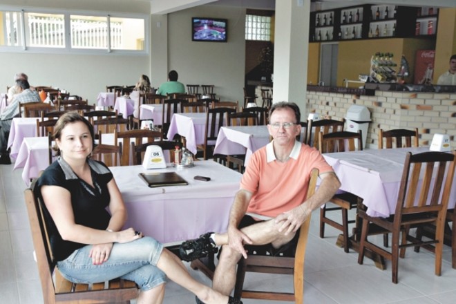 Silvio Pacheco com a esposa, Corina: investimento na temporada |