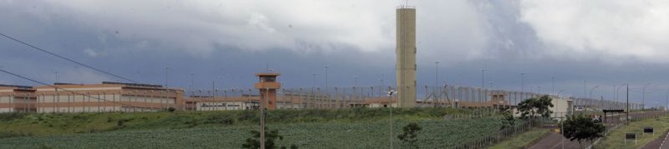 Penitenciária Federal de Catanduvas, no Oeste do Paraná, é a única que tem autorização da Justiça para gravar em áudio e vídeo o encontro de detentos com advogados: medida visa coibir que defensores sejam usados para repassar informações | Fotos: Hedeson Alves / Gazeta do Povo