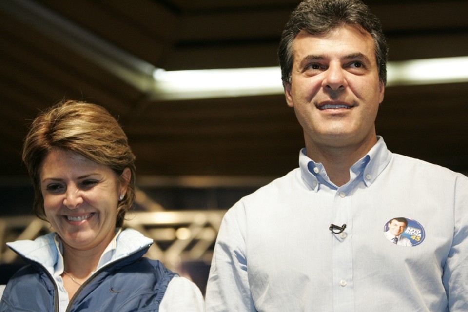 Beto Richa com a esposa, Fernanda: multa no TSE. | Antônio More/ Gazeta do Povo