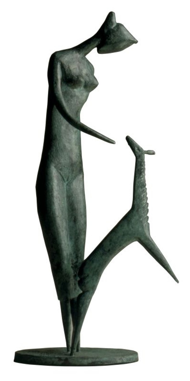 Mulher e corça, em escultura sem título, feita por John Graz nos anos 50 |