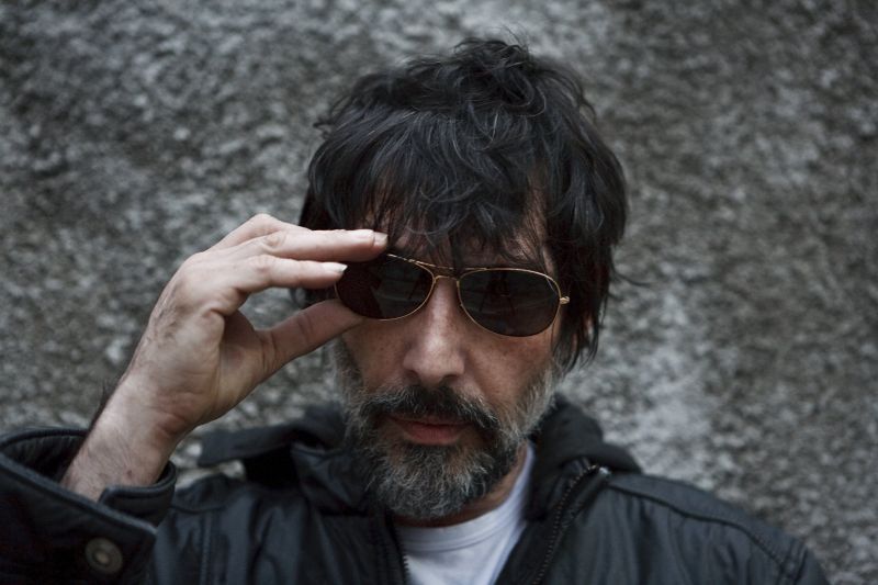 Lobão escreveu a sua biografia, com o auxílio do jornalista Claudio Tognolli: O Tognolli fez uma pesquisa extraordinária sobre tudo o que saiu na mídia a meu respeito. Coletou depoimentos e documentos judiciais da maior importância, conta | Rui Mendes / Divulgação