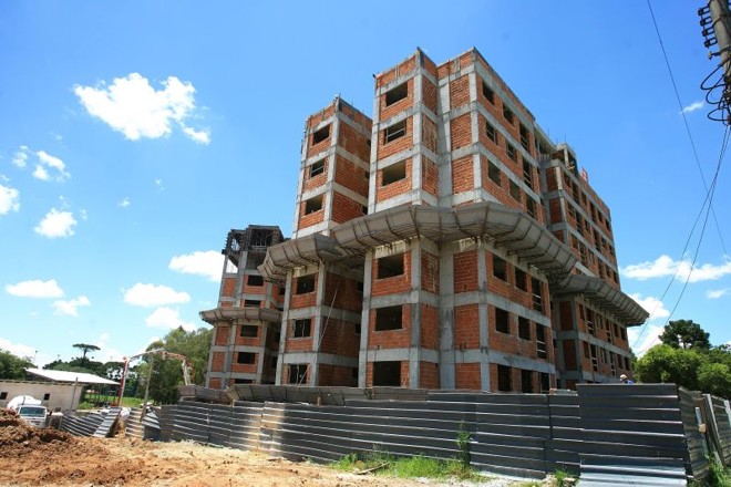 Imóveis de padrão econômico fazem parte dos lançamentos no bairro Atuba |