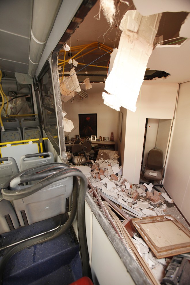 Destruição foi grande no local. Prejuízos chegaram a R$ 40 mil |