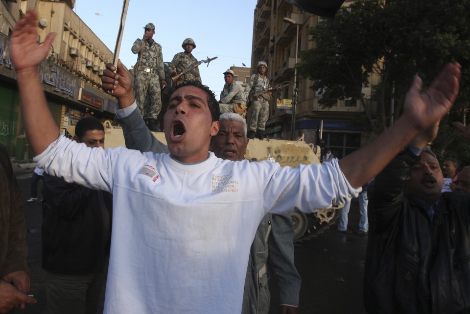Manifestantes protestam contra o presidente Hosni Mubarak na cidade do Cairo, no Egito | REUTERS/Suhaib Salem
