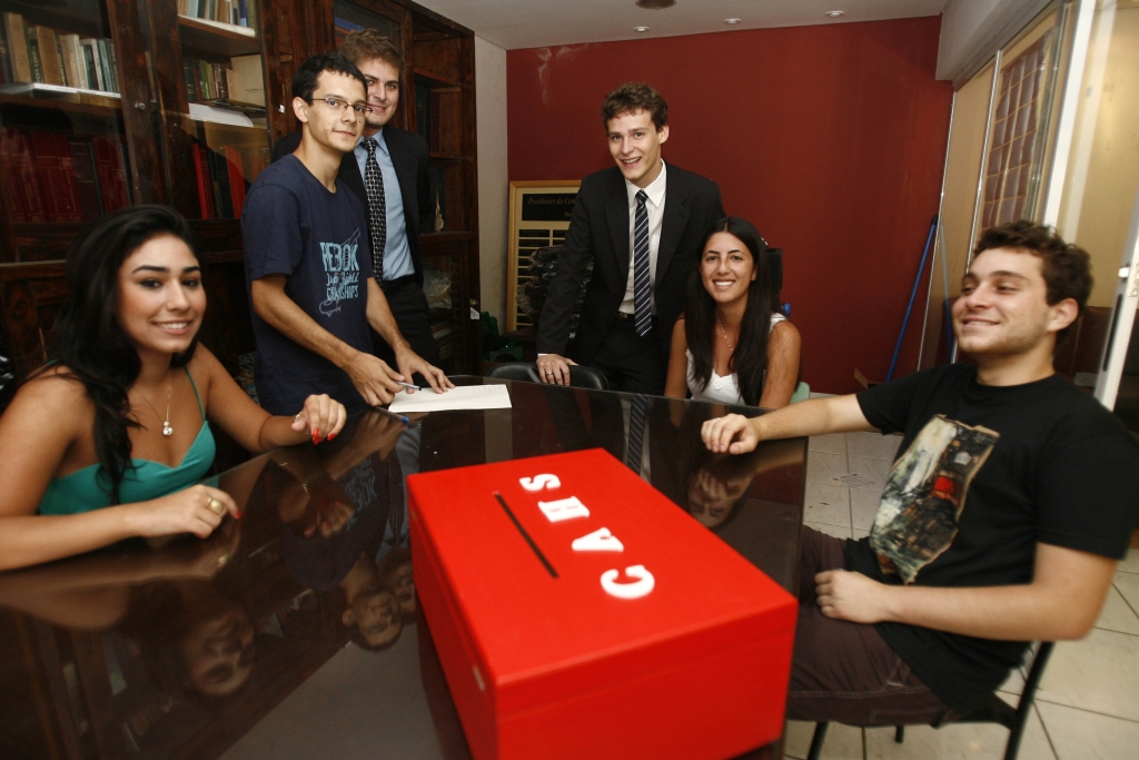 Durante as férias de verão, os membros do CAHS organizam a maior parte dos eventos que ocorrerão ao longo do ano | Priscila Forone/Gazeta do Povo