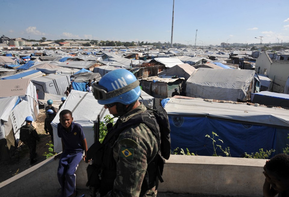 Militar brasileiro no acampamento Jean Marie Vincent, no Haiti, em imagem de novembro | Agência Brasil